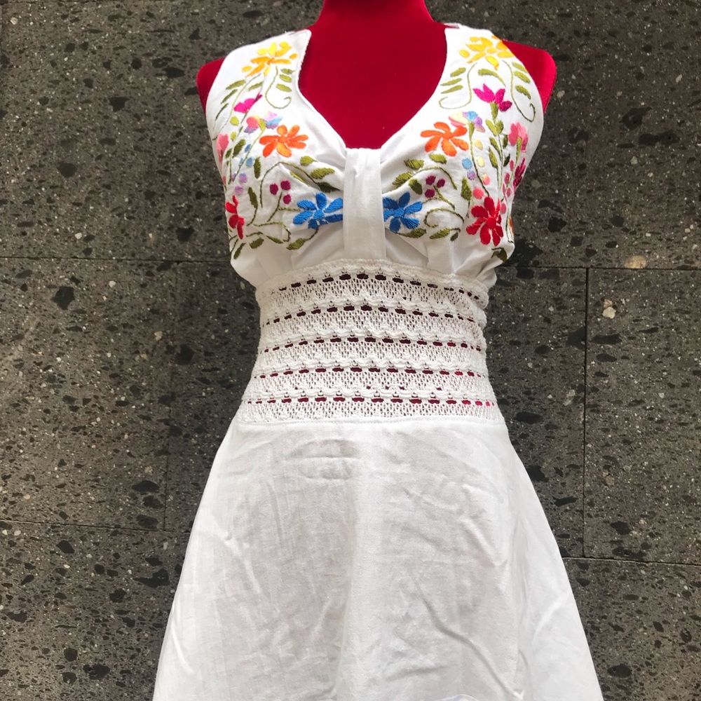 Mexican woman dress hand embroidered day of the dead  5 Mayo Frida Khalo wedding - Picture 6 of 7